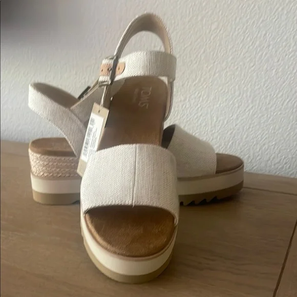 Toms Cream Chunky Platform Sandals - Picture 5 of 5